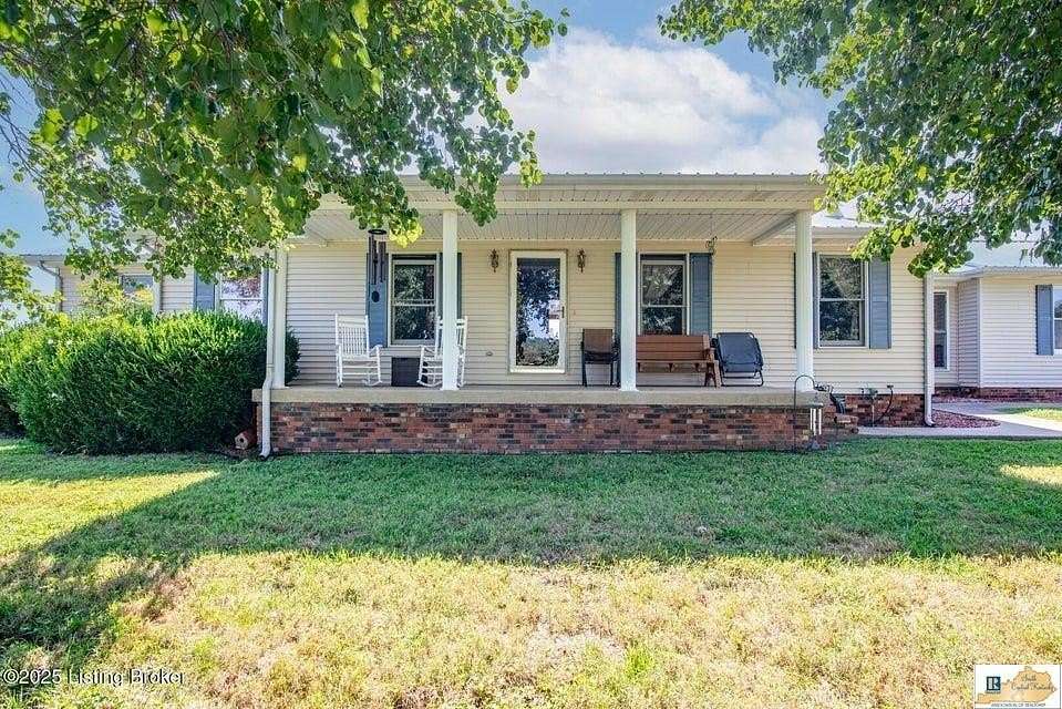 3.86 Acres of Land with Home for Sale in Munfordville, Kentucky