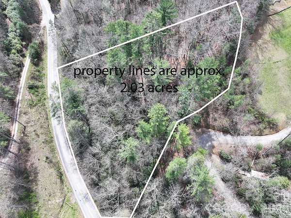 2 Acres of Residential Land for Sale in Waynesville, North Carolina