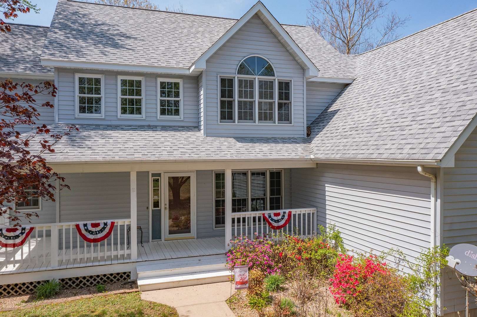 5 Acres of Land with Home for Sale in Mount Vernon, Illinois