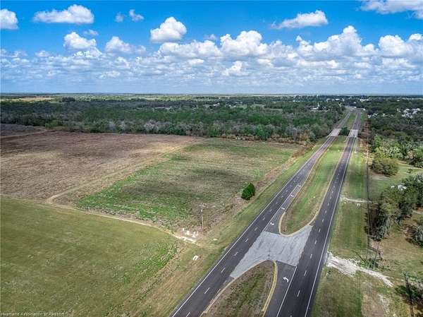 14 Acres of Mixed-Use Land for Sale in Wauchula, Florida