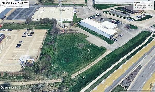 0.96 Acres of Commercial Land for Sale in Cedar Rapids, Iowa