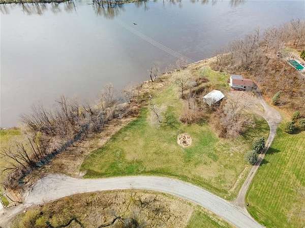 4.5 Acres of Land with Home for Sale in Cedar Rapids, Iowa