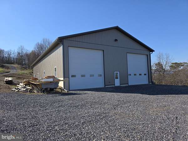 Land with Home for Lease in Mount Pleasant Mills, Pennsylvania