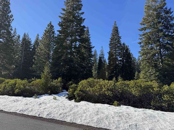 0.32 Acres of Residential Land for Sale in Lake Almanor Peninsula, California