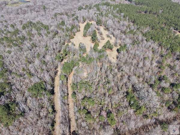 35 Acres of Recreational & Residential Land for Sale in De Kalb, Texas