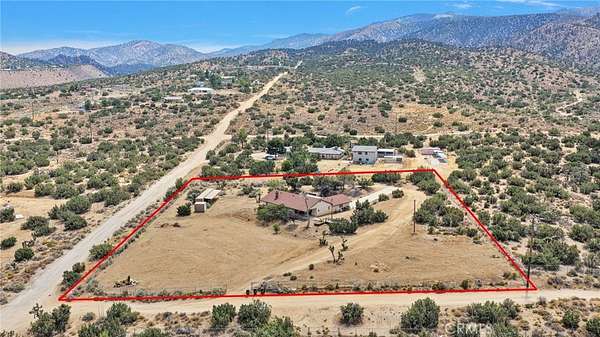 2.18 Acres of Land with Home for Sale in Piñon Hills, California