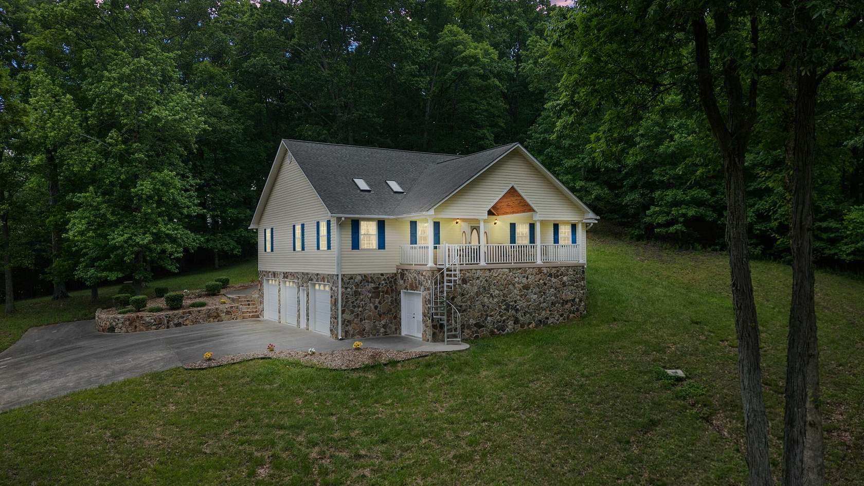 2 Acres of Land with Home for Sale in Calhoun, Tennessee