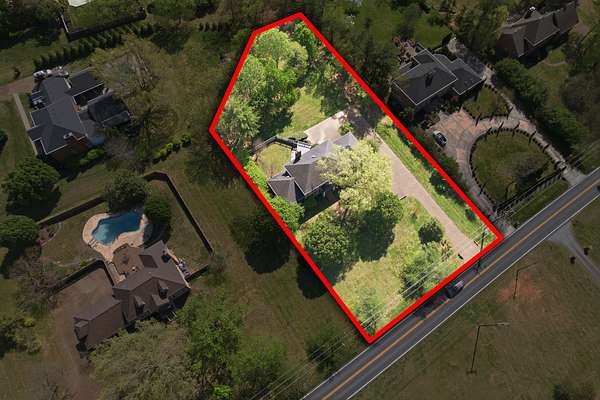 0.98 Acres of Residential Land for Sale in Brentwood, Tennessee