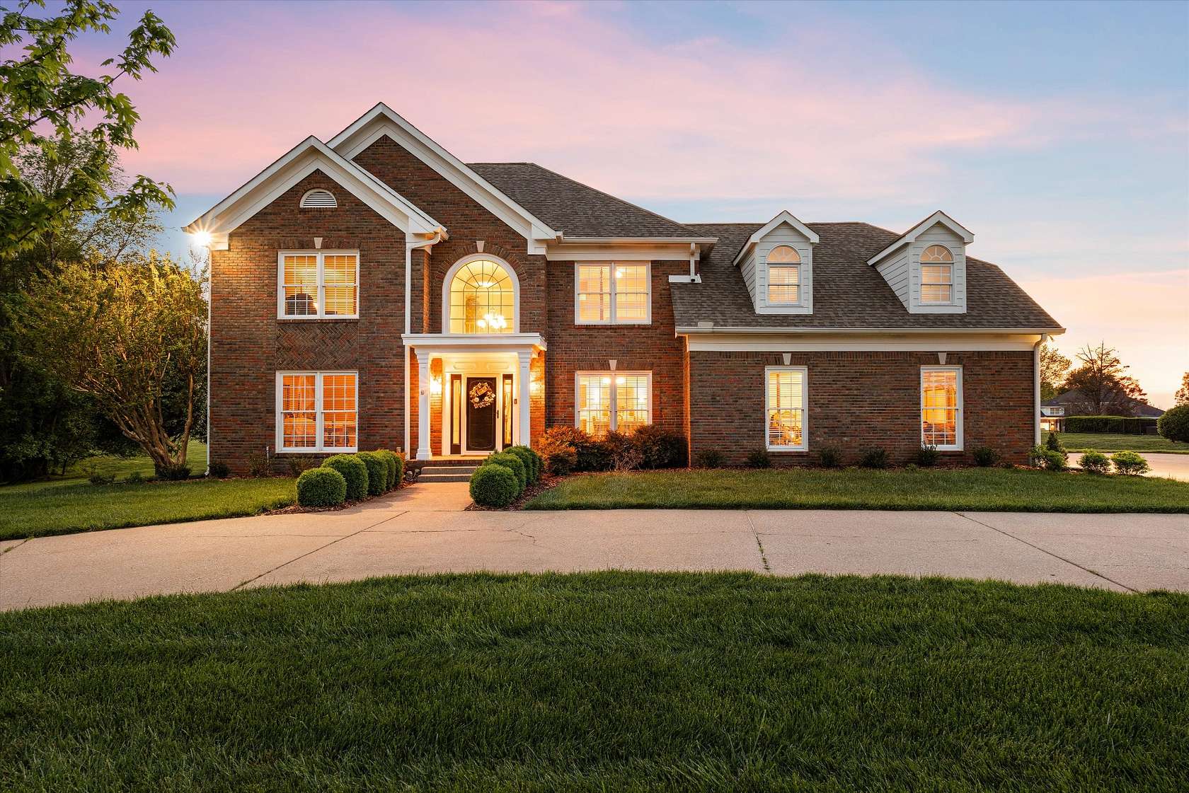 2.15 Acres of Land with Home for Sale in Clarksville, Tennessee