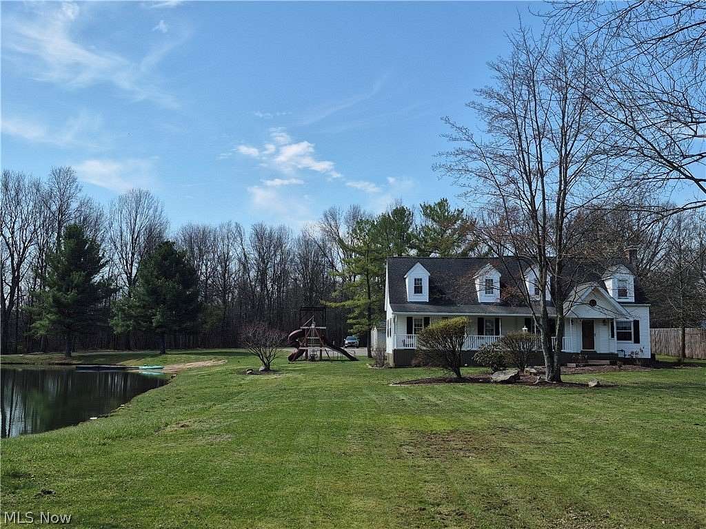 6 Acres of Land with Home for Sale in Warren, Ohio