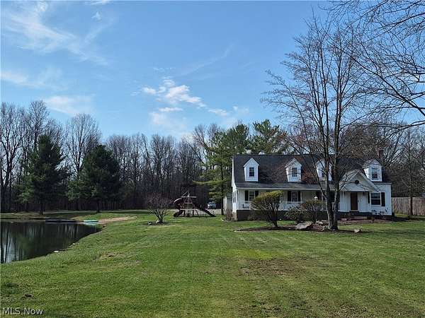 6 Acres of Land with Home for Sale in Warren, Ohio