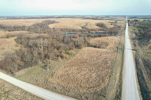 128 Acres of Land for Sale in Moravia, Iowa