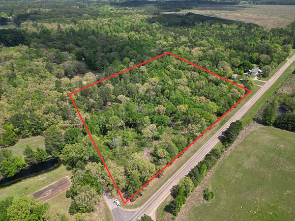 10 Acres of Land for Sale in Maud, Texas