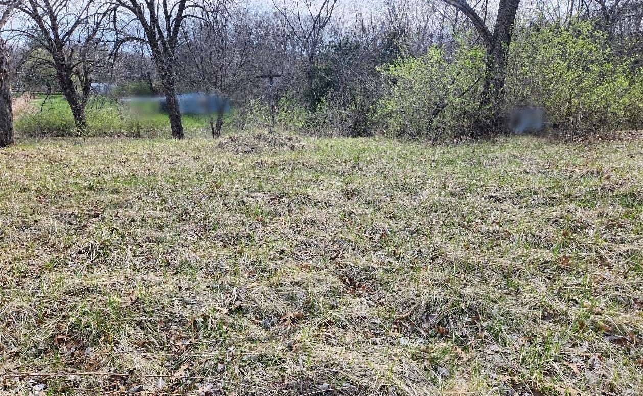 2.57 Acres of Land for Sale in Knoxville, Iowa