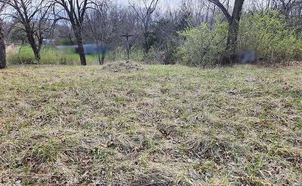 2.57 Acres of Land for Sale in Knoxville, Iowa