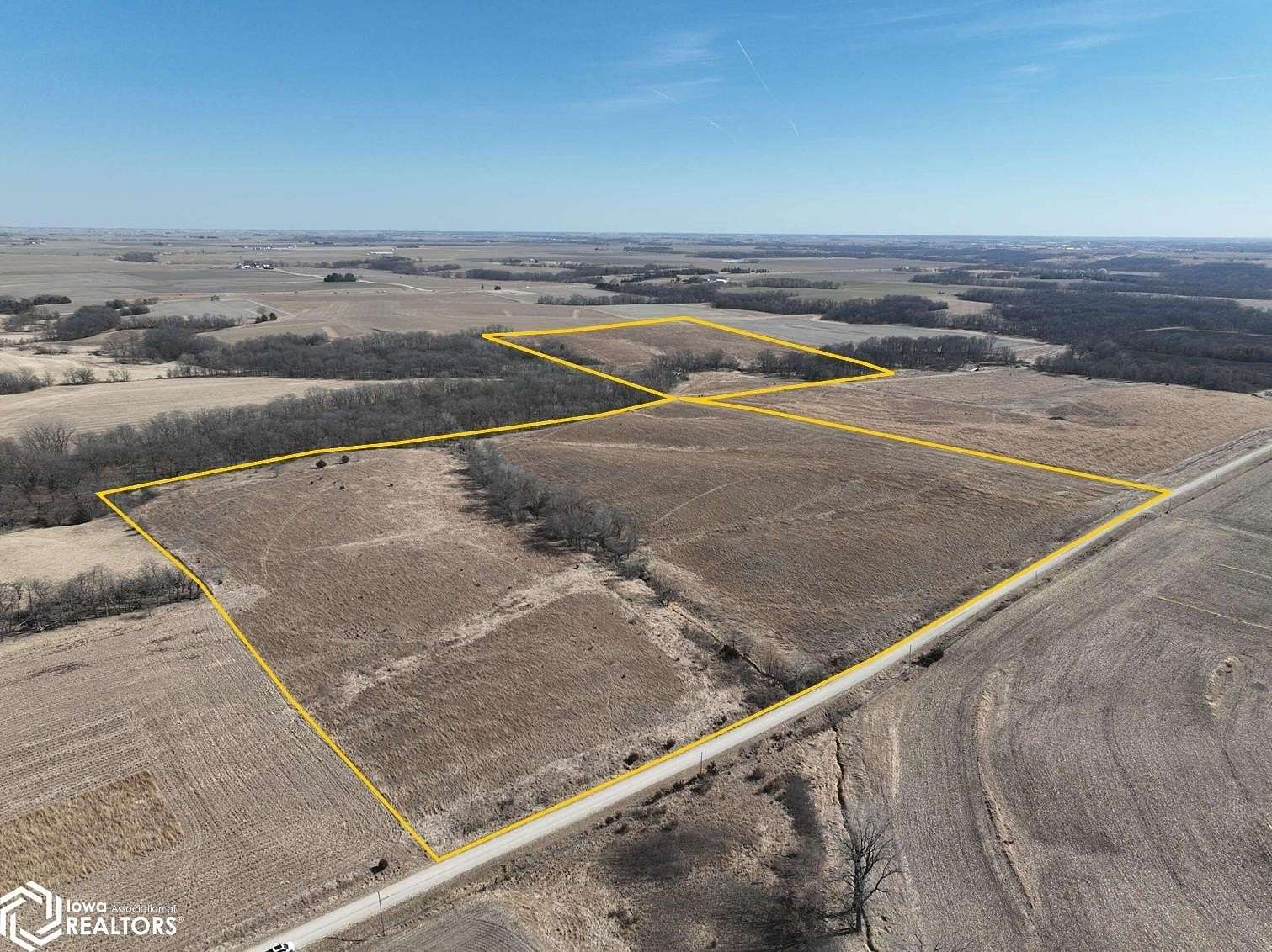 82 Acres of Land for Sale in Mount Pleasant, Iowa