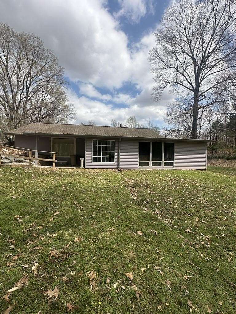 30.5 Acres of Land with Home for Sale in Puryear, Tennessee