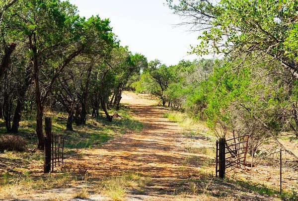 40 Acres of Land for Sale in Spicewood, Texas