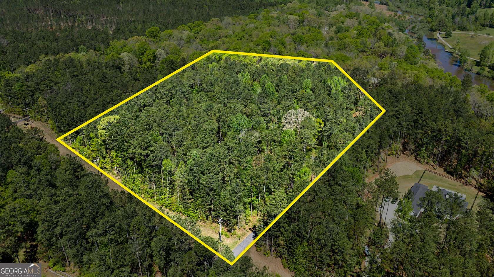 5 Acres of Land for Sale in Senoia, Georgia