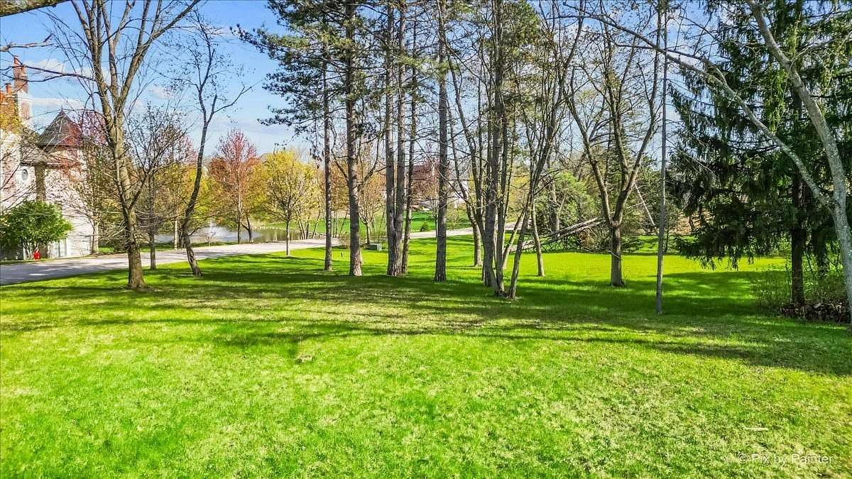 1.22 Acres of Residential Land for Sale in Barrington Hills, Illinois