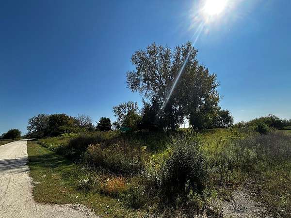 0.77 Acres of Residential Land for Sale in Garden Prairie, Illinois
