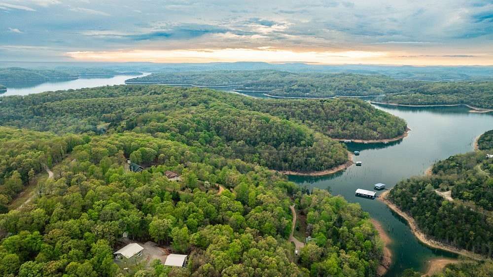 1.59 Acres of Residential Land for Sale in Eureka Springs, Arkansas