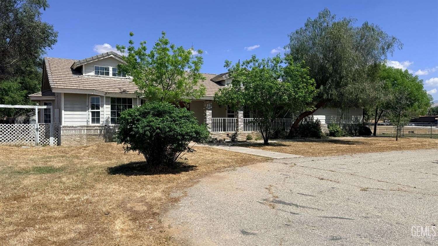 2.5 Acres of Land with Home for Sale in Bakersfield, California