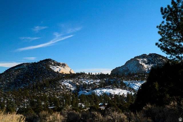 2 Acres of Residential Land for Sale in Teasdale, Utah