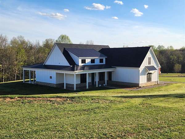 4.89 Acres of Land with Home for Sale in Glasgow, Kentucky