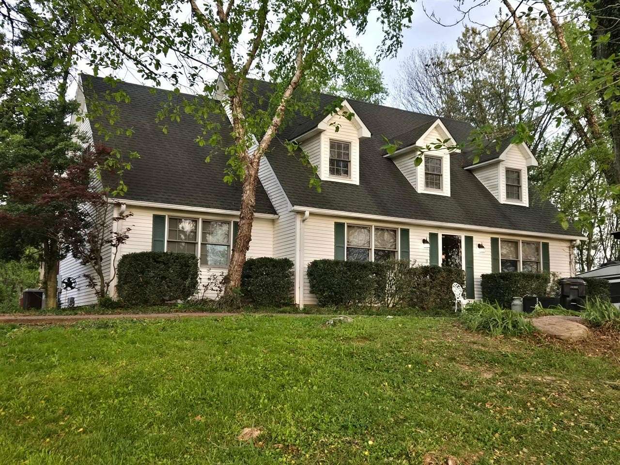 8.5 Acres of Land with Home for Sale in Franklin, Kentucky