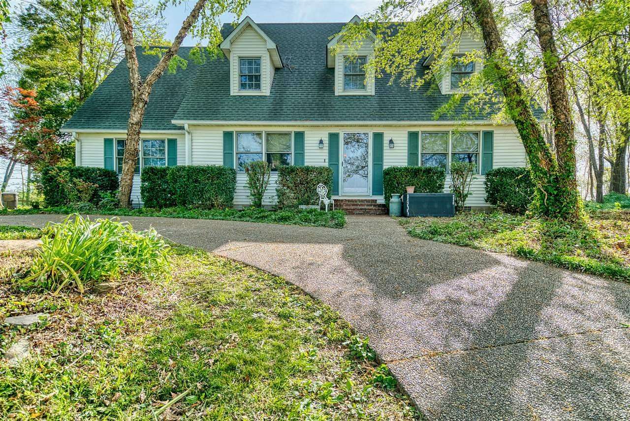 8.5 Acres of Land with Home for Sale in Franklin, Kentucky