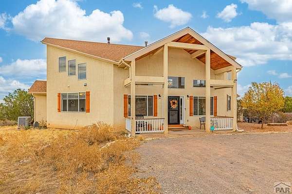 40 Acres of Land with Home for Sale in Pueblo, Colorado