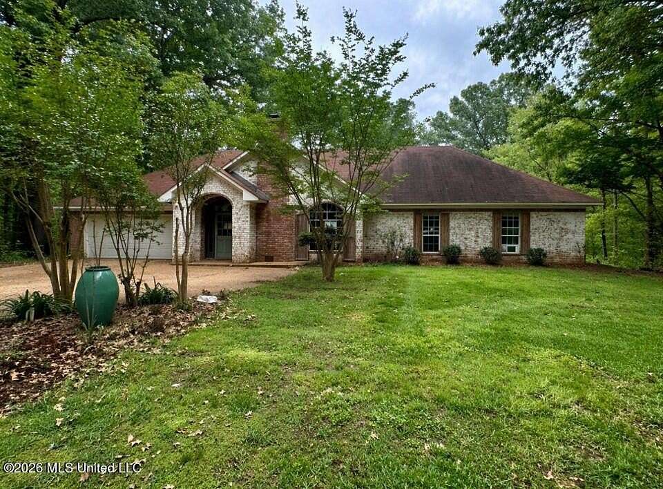 2.3 Acres of Land with Home for Sale in Vicksburg, Mississippi