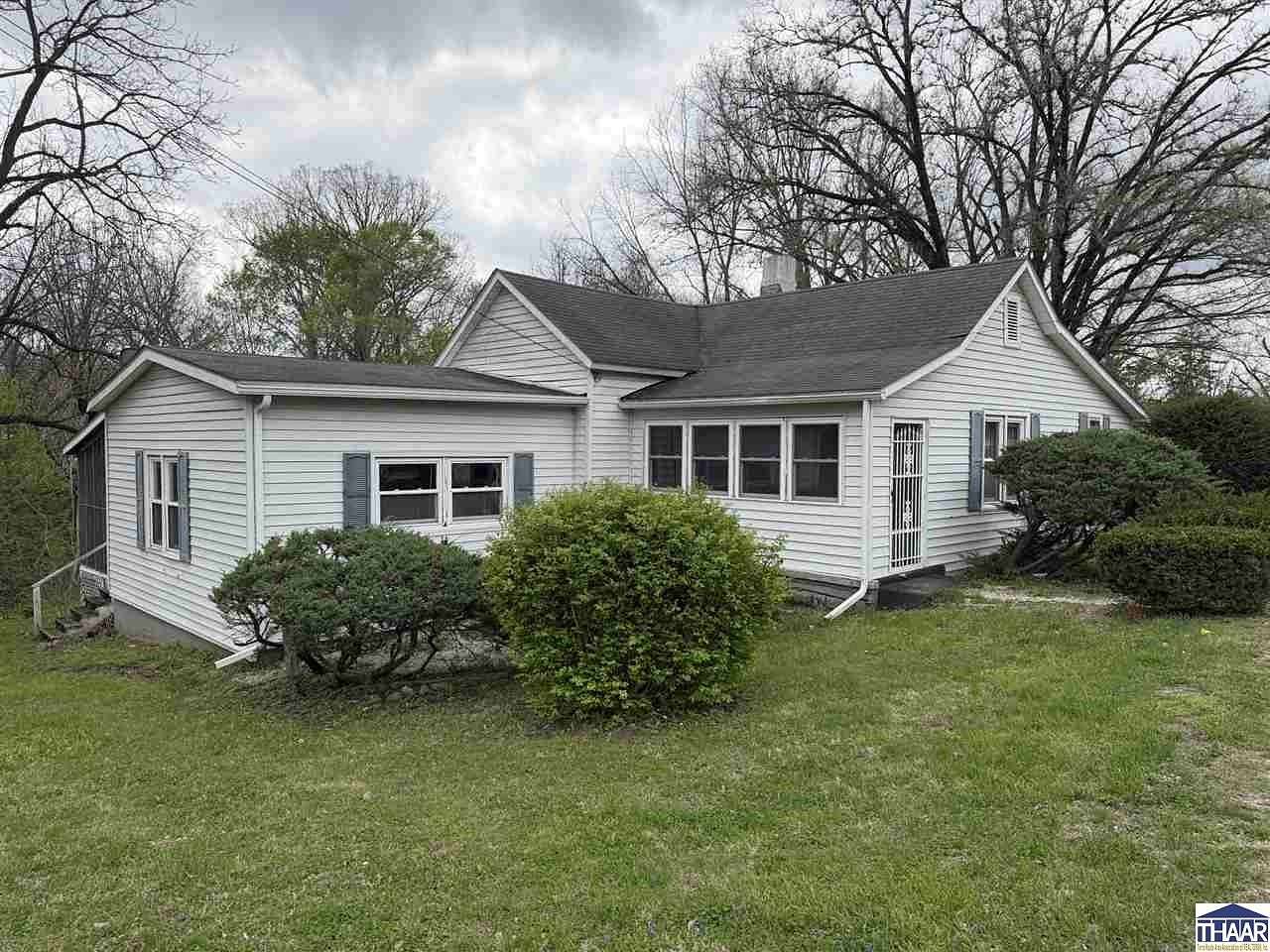 2.1 Acres of Land with Home for Sale in Clinton, Indiana