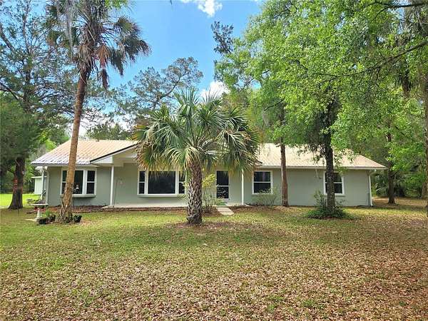 5.43 Acres of Improved Mixed-Use Land for Sale in Fort McCoy, Florida