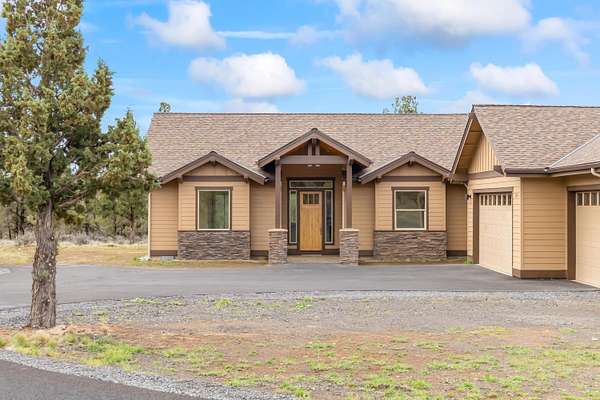 5.2 Acres of Land with Home for Sale in Prineville, Oregon