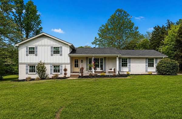 1.73 Acres of Land with Home for Sale in Mount Juliet, Tennessee
