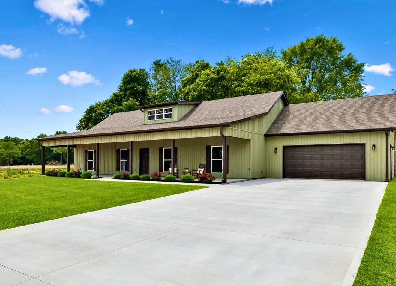 5 Acres of Land with Home for Sale in Shelbyville, Tennessee