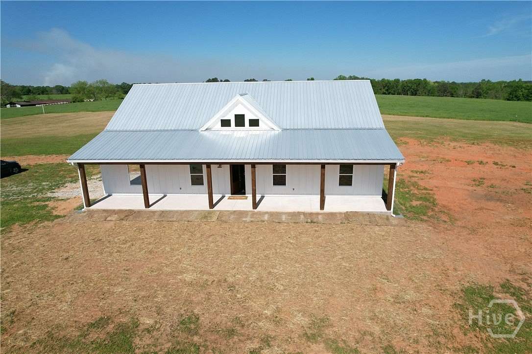 4.56 Acres of Land with Home for Sale in Carlton, Georgia