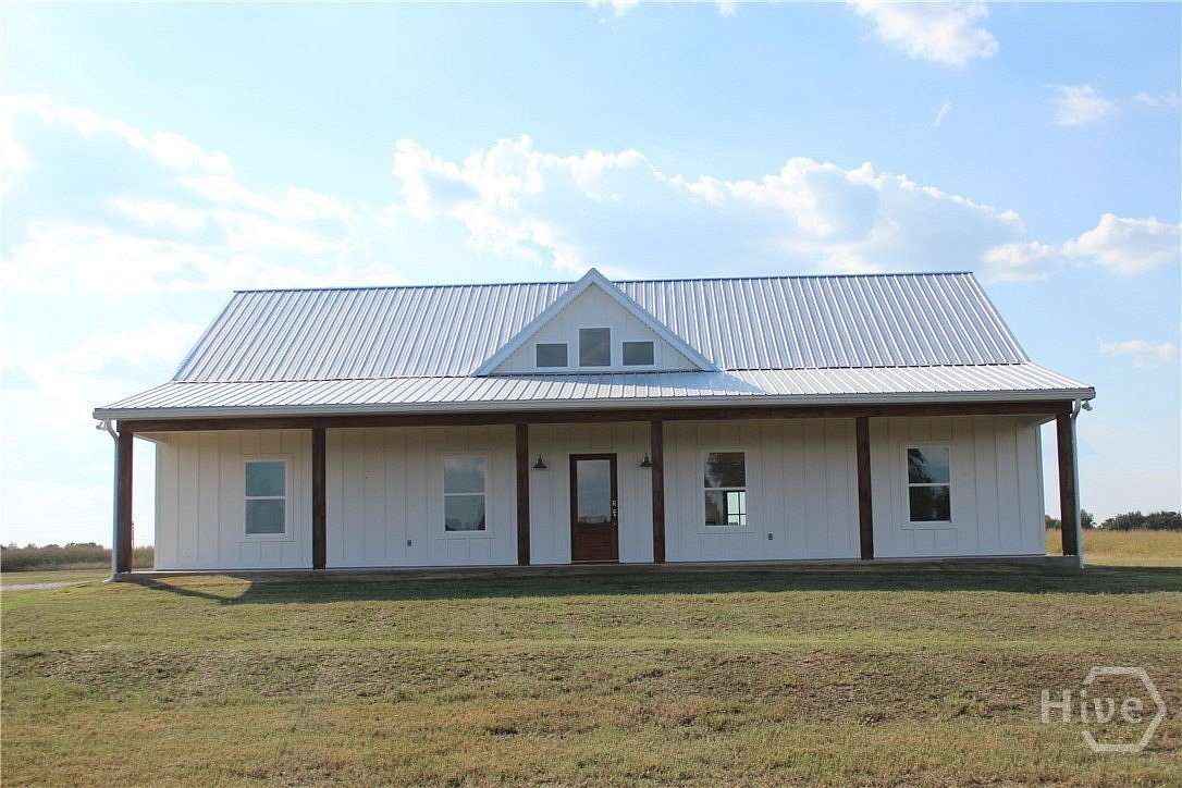 4.56 Acres of Land with Home for Sale in Carlton, Georgia