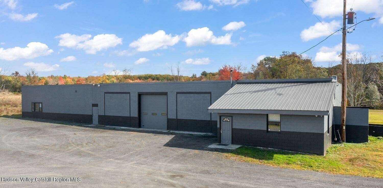 3 Acres of Improved Commercial Land for Sale in Greenville, New York