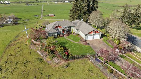 61.4 Acres of Agricultural Land with Home for Sale in Yoncalla, Oregon
