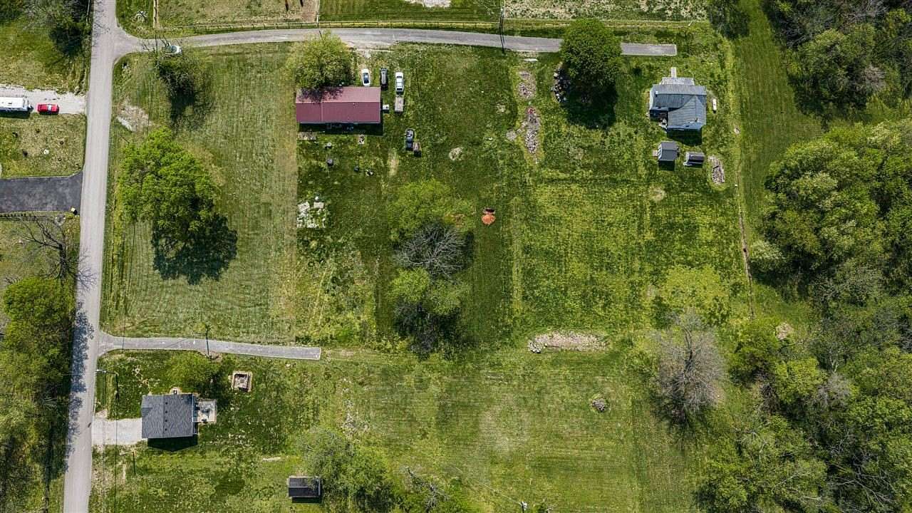 0.33 Acres of Land for Sale in Oakland, Kentucky