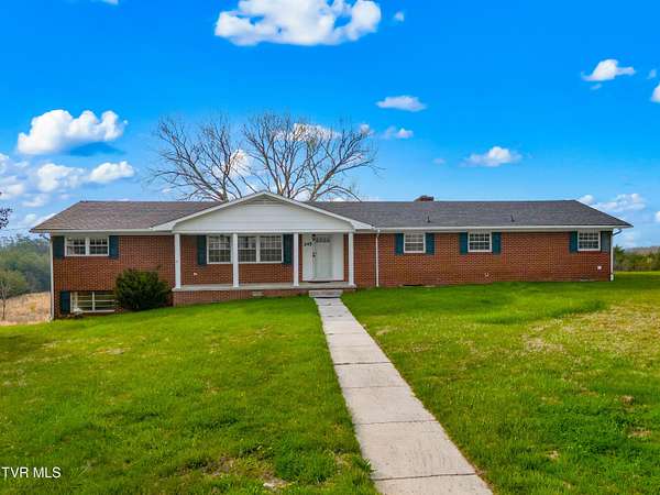 25 Acres of Land with Home for Sale in Mohawk, Tennessee