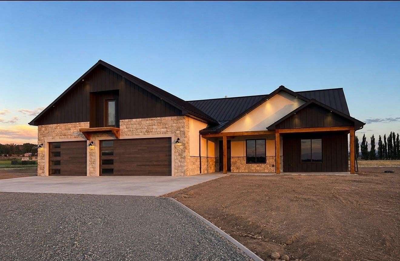 3 Acres of Land with Home for Sale in Montrose, Colorado
