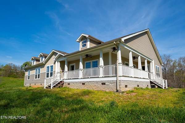 14.2 Acres of Land with Home for Sale in New Tazewell, Tennessee