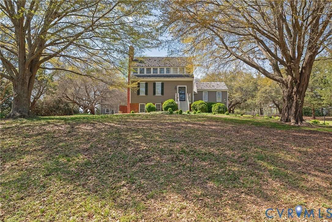 6.5 Acres of Land with Home for Sale in Suffolk, Virginia