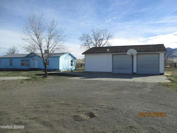 2.23 Acres of Land with Home for Sale in Winnemucca, Nevada