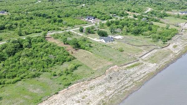 1 Acre of Residential Land for Sale in Kemp, Texas