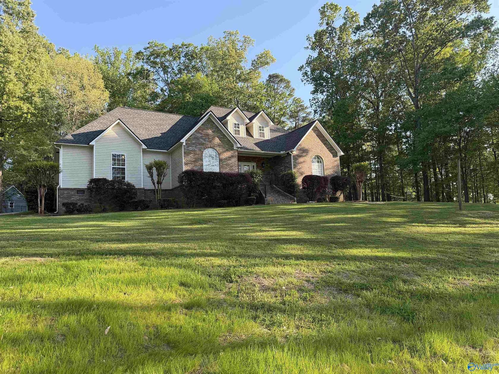 2.58 Acres of Land with Home for Sale in Guntersville, Alabama